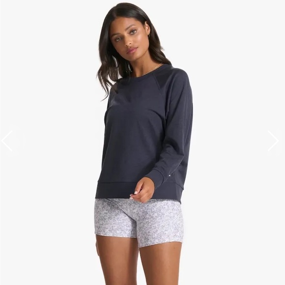 Vuori Sweaters - Vuori Long Sleeve Halo Crew